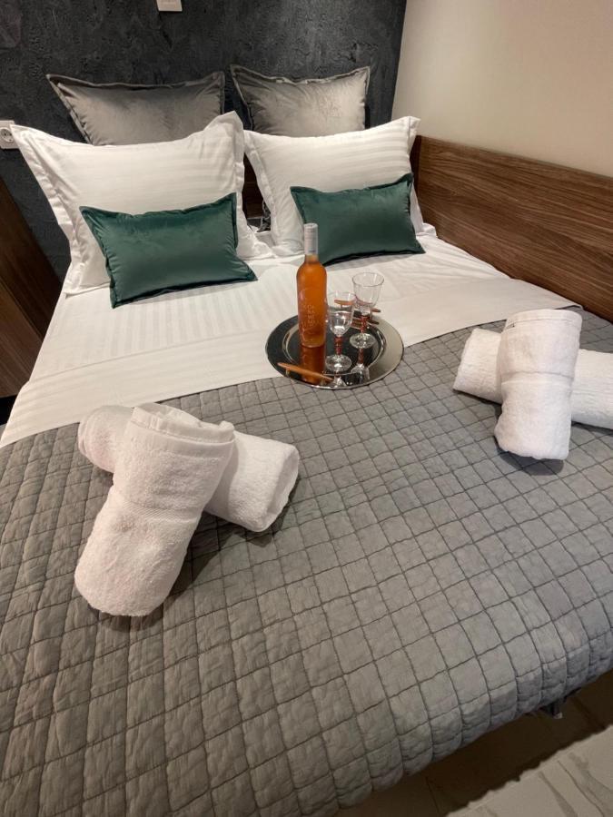 Maestrale 315° Apartments 尼亚米卡尼奥纳 外观 照片